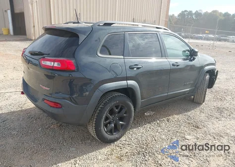 2016 Jeep Cherokee Trailhawk z USA, uszkodzony, nr VIN 1C4PJMBS3GW241785